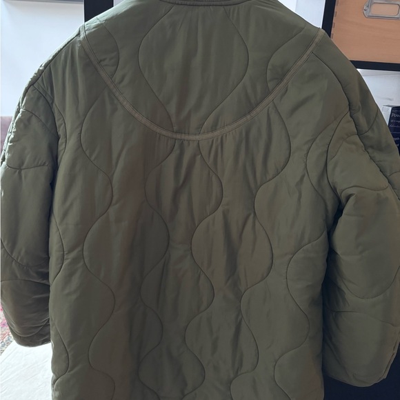 Lululemon oversized quilted light jacket, size 4 - Picture 2 of 2